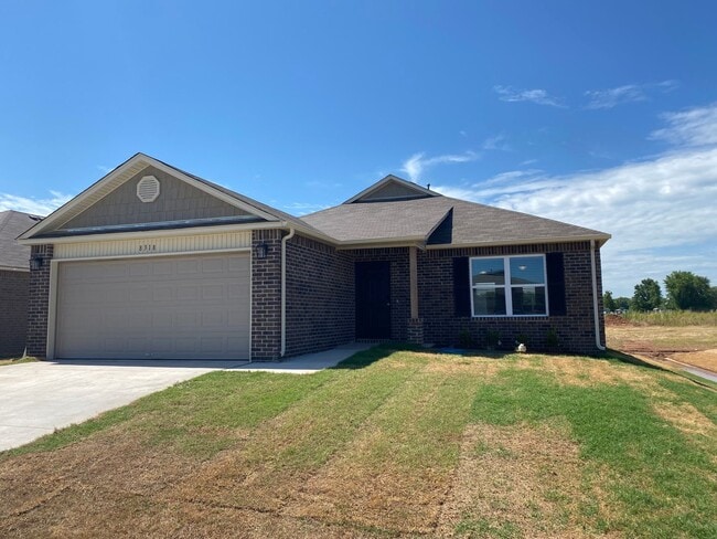 Building Photo - *4 Weeks Rent FREE - NO HIDDEN FEES!* Three Bedroom | Two Bathroom Home in Robinson Ranch