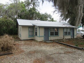 Building Photo - 1511 Molitor Ave