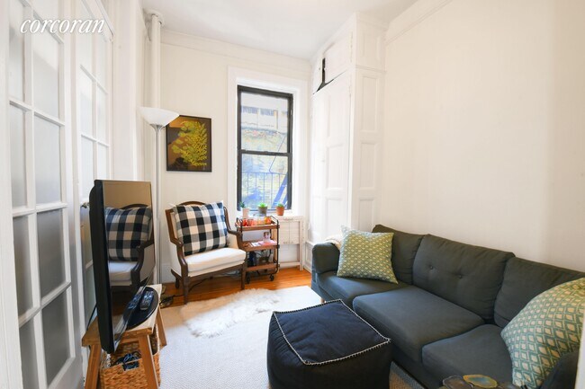 Building Photo - 217 E 27th St