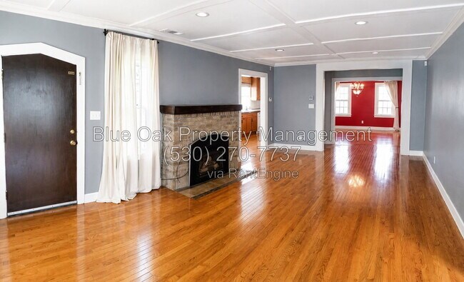 Foto del edificio - 687 E 8th St