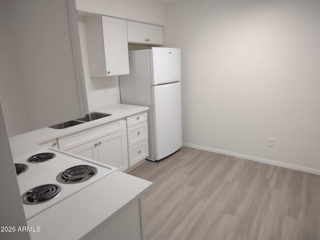 Foto del edificio - 4621 E Caballero St