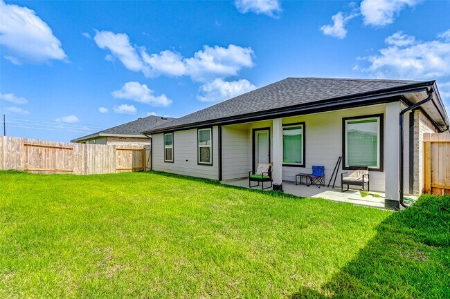 Foto del edificio - 29918 Gallatin River Ln