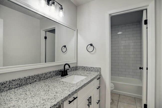 Foto del edificio - 12609 Veterans Memorial Dr