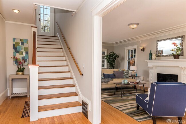 Foto del edificio - 1708 Pleasant Valley Ave