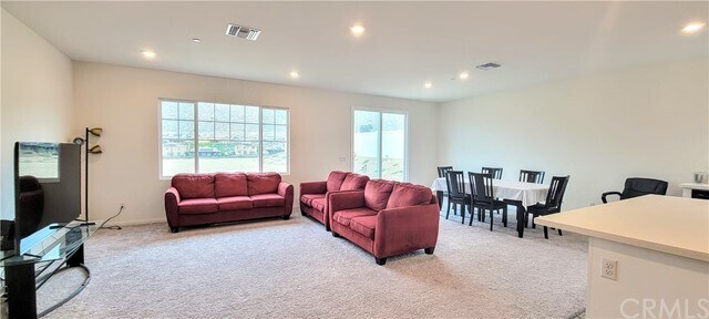 Foto del edificio - 21024 Telegraph Rd