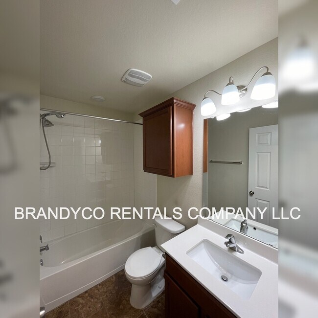 Foto del edificio - 6301 Katy Creek Ln