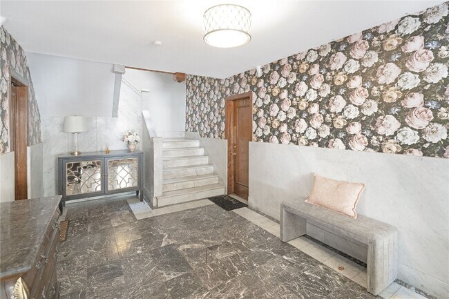 Foto del edificio - 4512 Westminster Pl