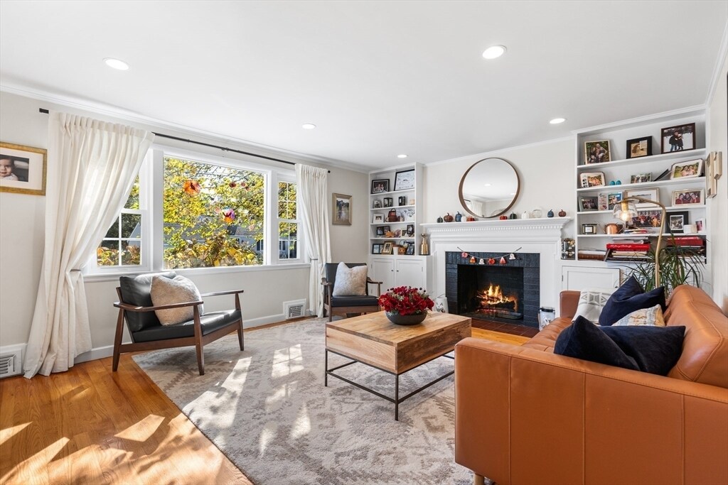 Foto principal - 142 Franklin St