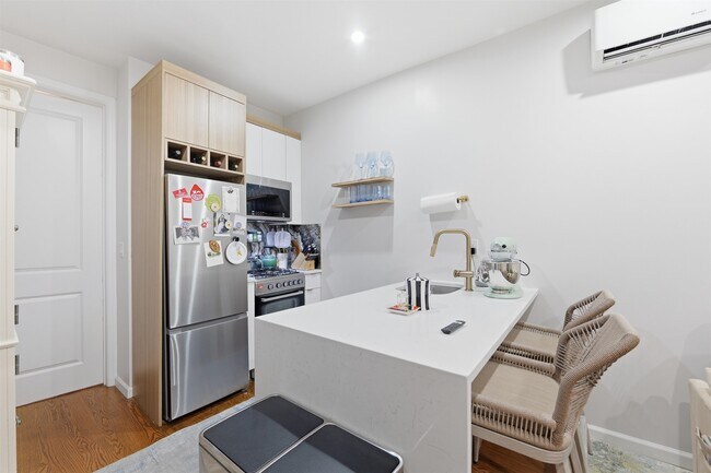 Foto del edificio - 335 5th St
