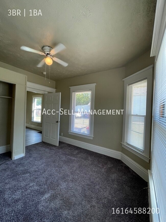 Foto del edificio - 439 Carrier St NE