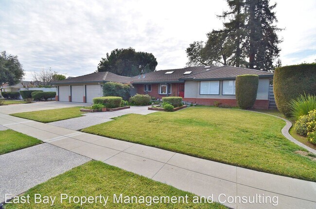 Building Photo - 4 br, 2 bath House - 38635 Drexel Ct.