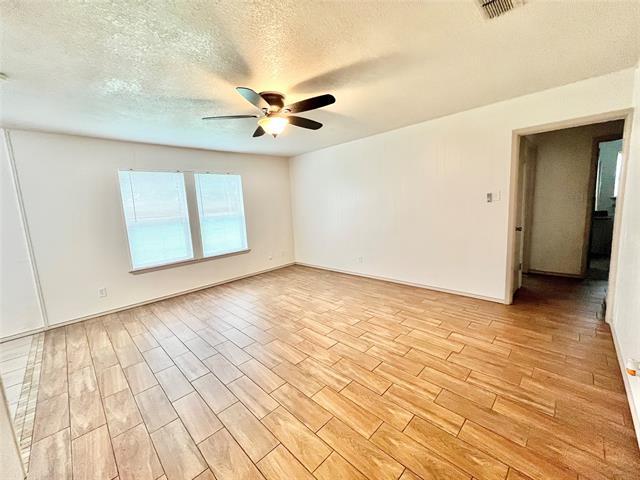 Foto del edificio - 1105 Springdale Rd