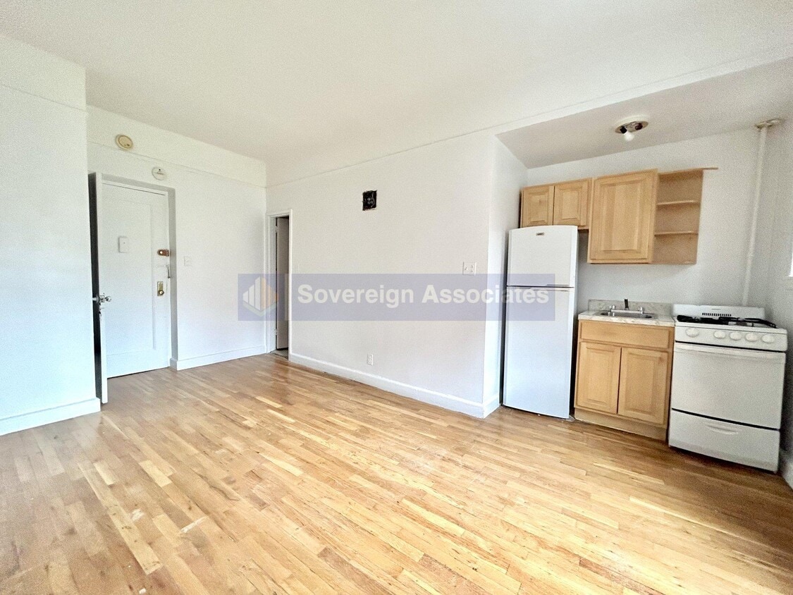 Primary Photo - 936 W End Ave