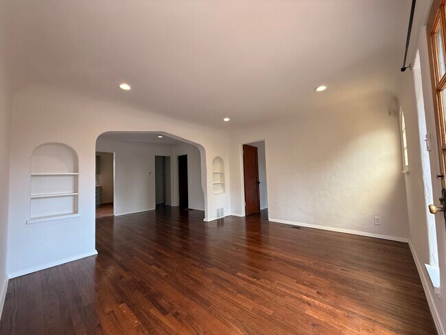 Foto del edificio - 937 Hammond St