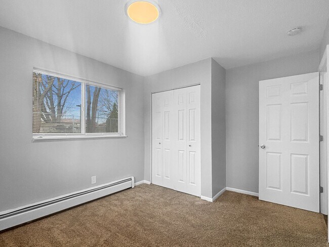 Foto del edificio - 2424 36th St SW