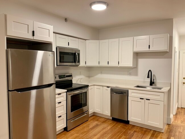 Building Photo - 109 Beacon St