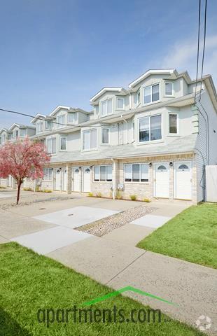 Seaview Apartments