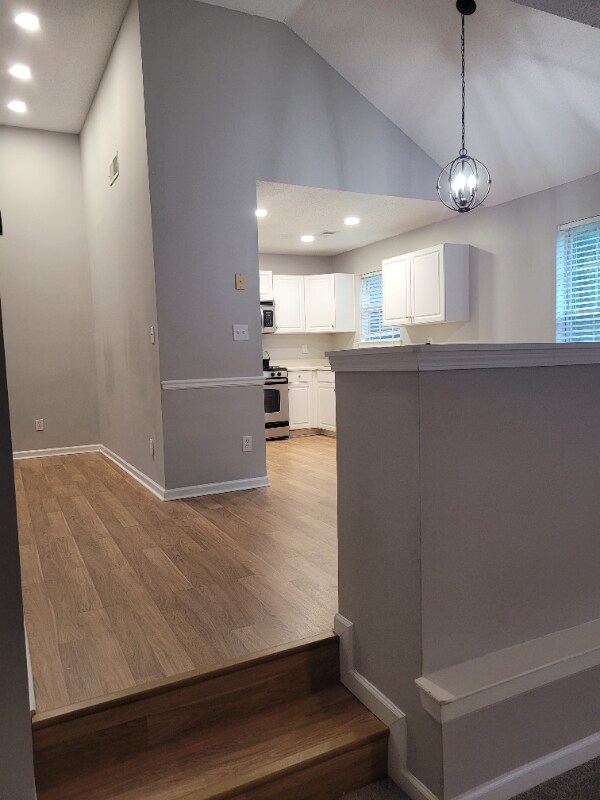 Foto del edificio - 3042 Knoll View Pl