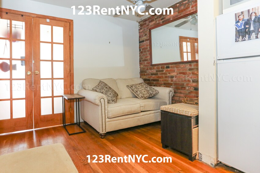 Primary Photo - 158 Orchard St