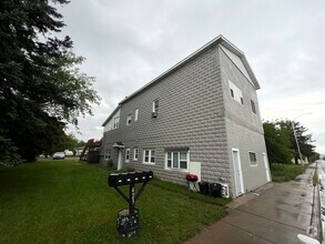 Building Photo - 423 Commonwealth Ave