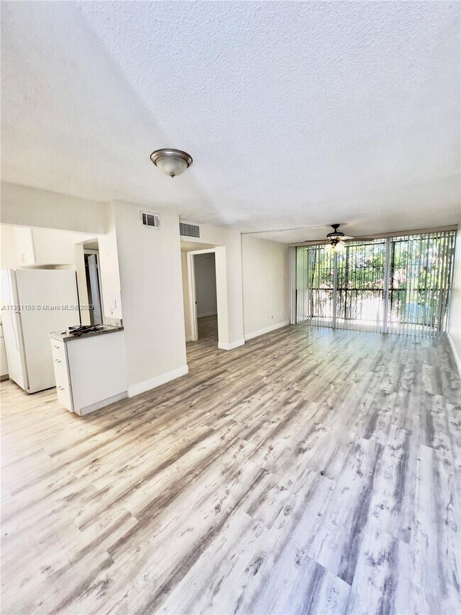 8821 W Flagler St Unit 401, Miami, FL 33174 Condo for Rent in Miami