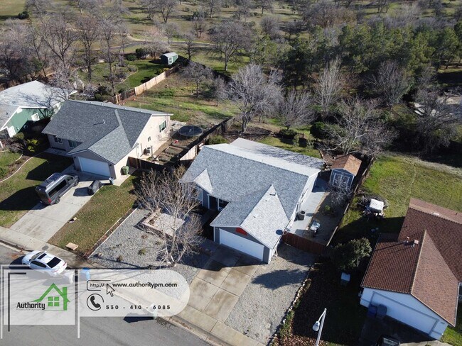 Foto del edificio - 2133 Hemingway, North side of Shasta view ...