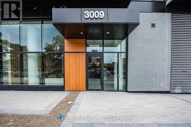 Building Photo - 3009-3009 Novar Rd