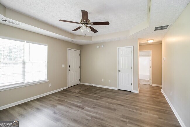 Foto del edificio - 60 Hunters Ridge Ct