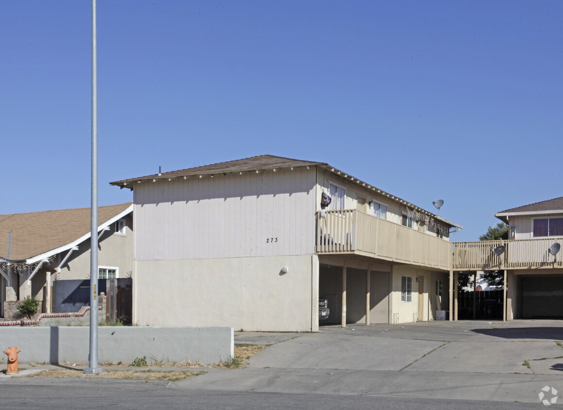 Foto del edificio - 273 Toro Ave