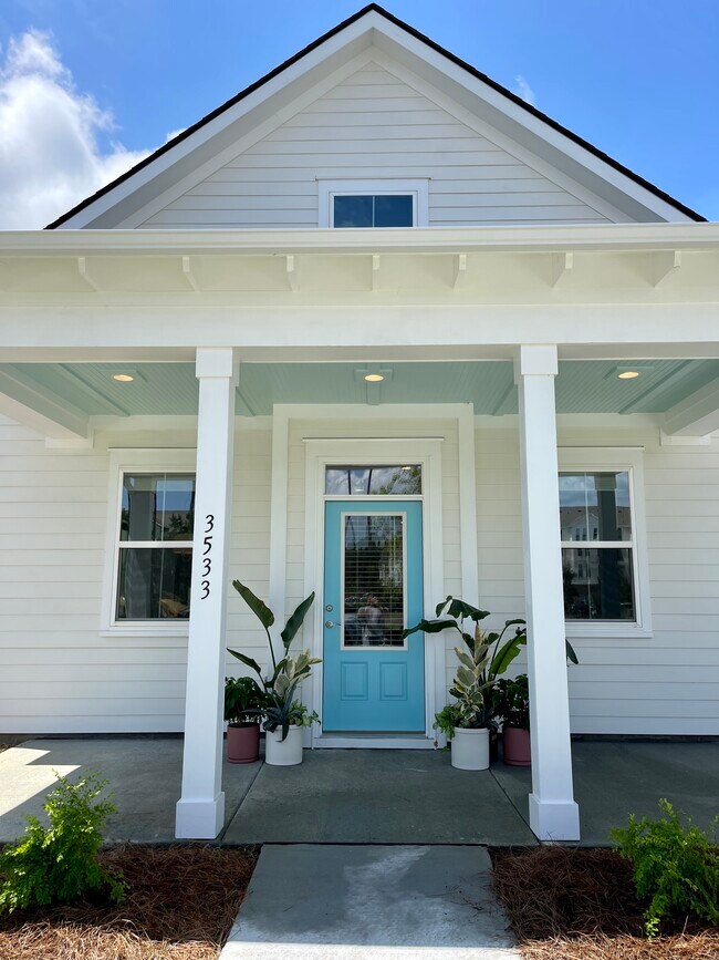 Building Photo - 3533 Habenaria Rd
