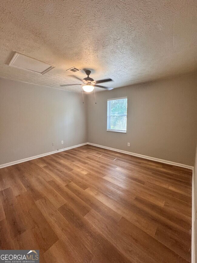 Foto del edificio - 2888 Parrott Ave NW