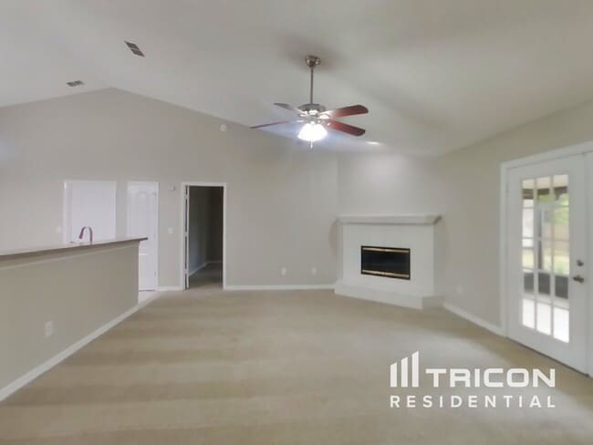 Foto del edificio - 691 Fruit Cove Forest Rd E