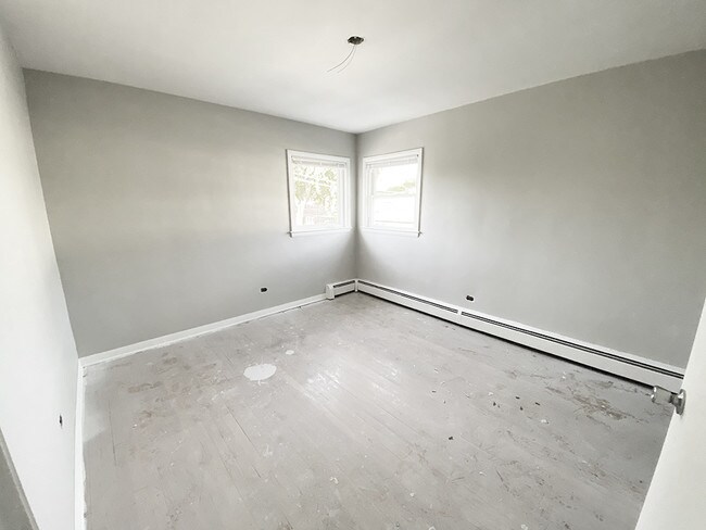 Building Photo - 2822 Ridgeland Ave