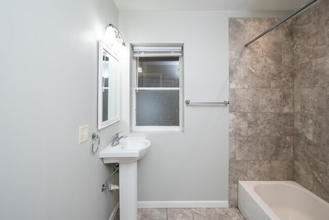 Foto del edificio - 1008 5th Ave