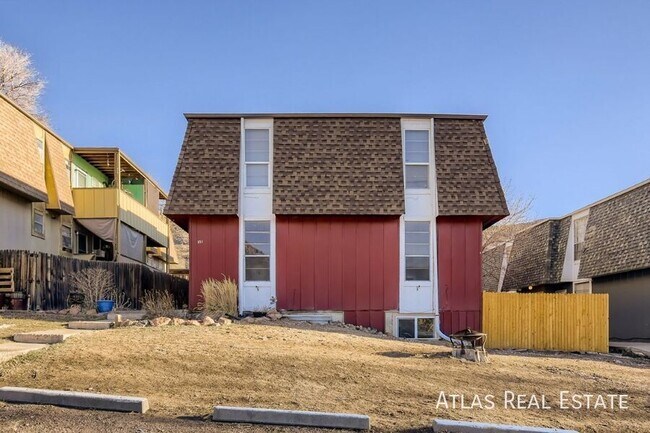 Photo - 331 N Columbine St Apartment