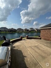 Building Photo - 2719 Lake Villa Dr
