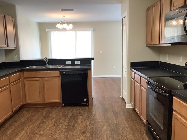 Building Photo - 7722 Maroon Peak Dr