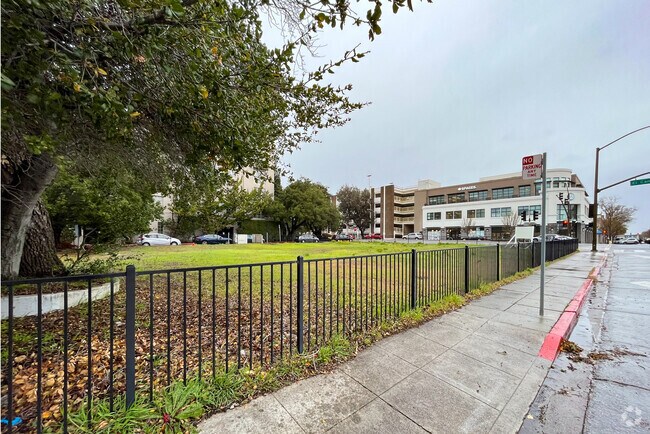 2-27-2023 Proposal - 2 W 3rd Ave