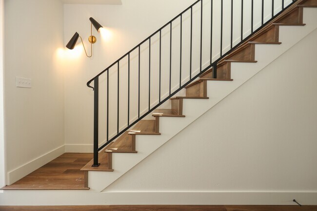 Foto del edificio - 1745 E Rex Rd