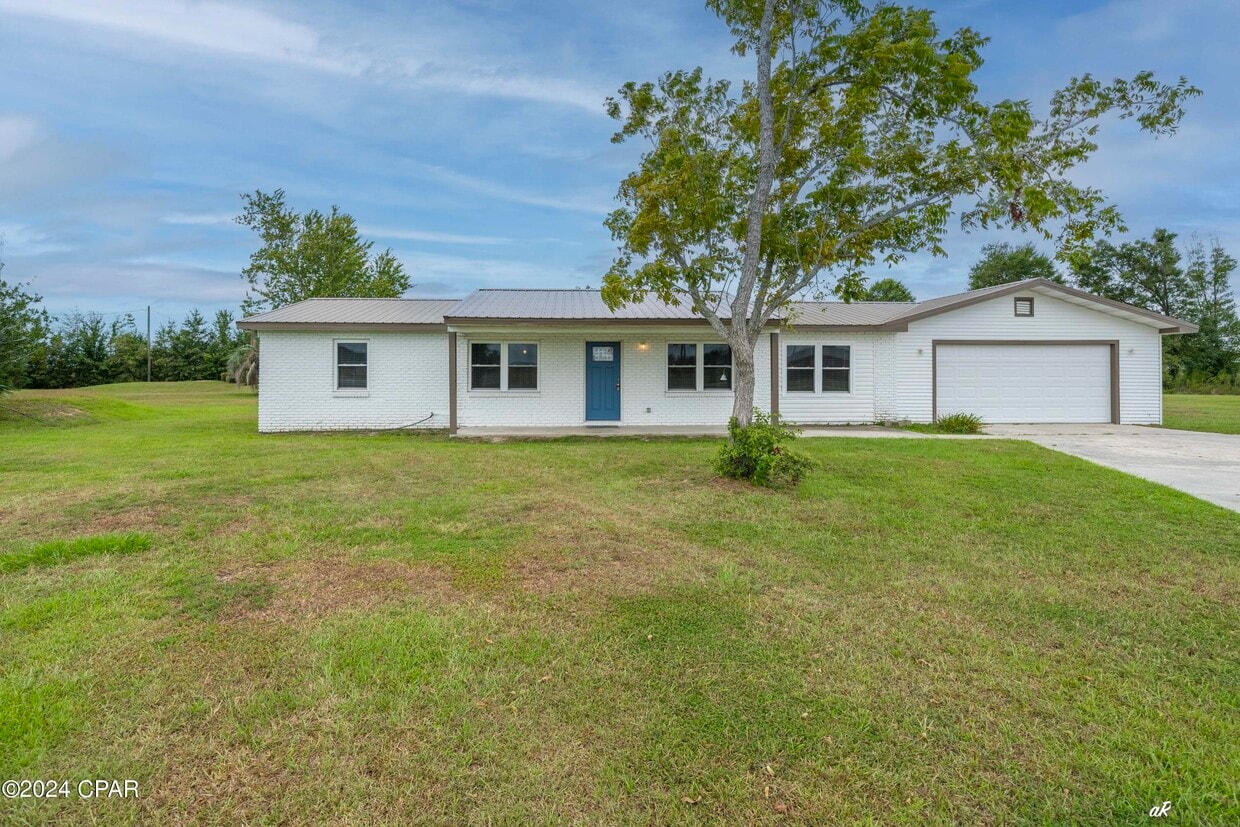 Foto principal - 5338 Frank Hough Rd
