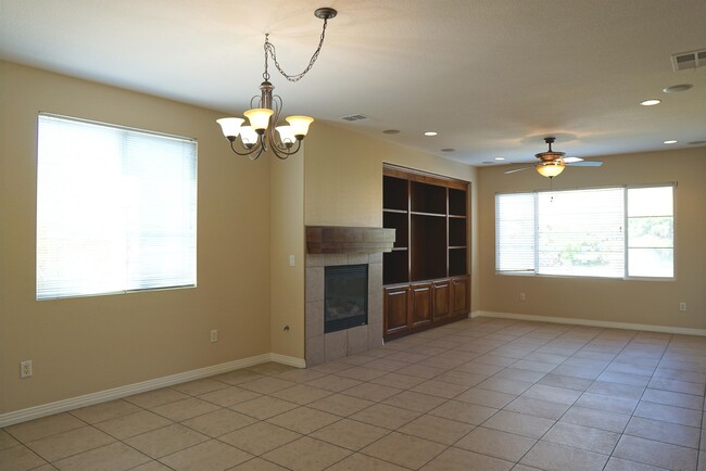 Building Photo - 35579 Domani Dr