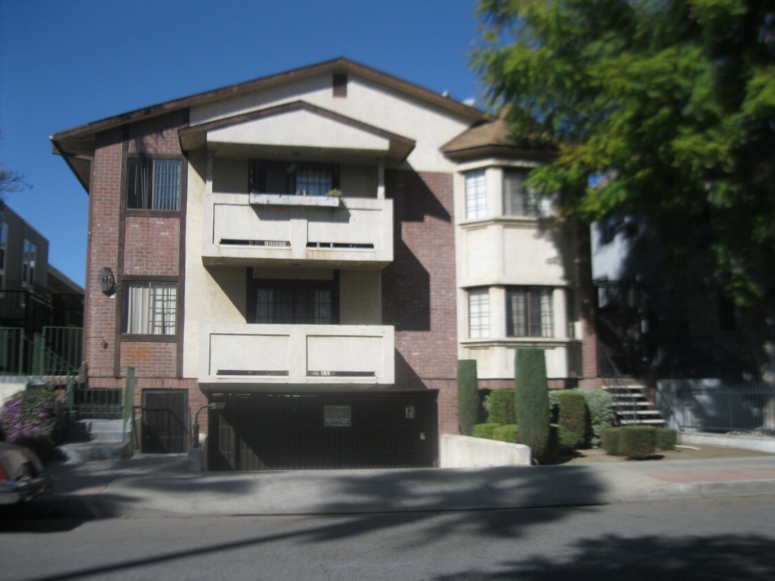 Foto principal - 251 W Verdugo Ave