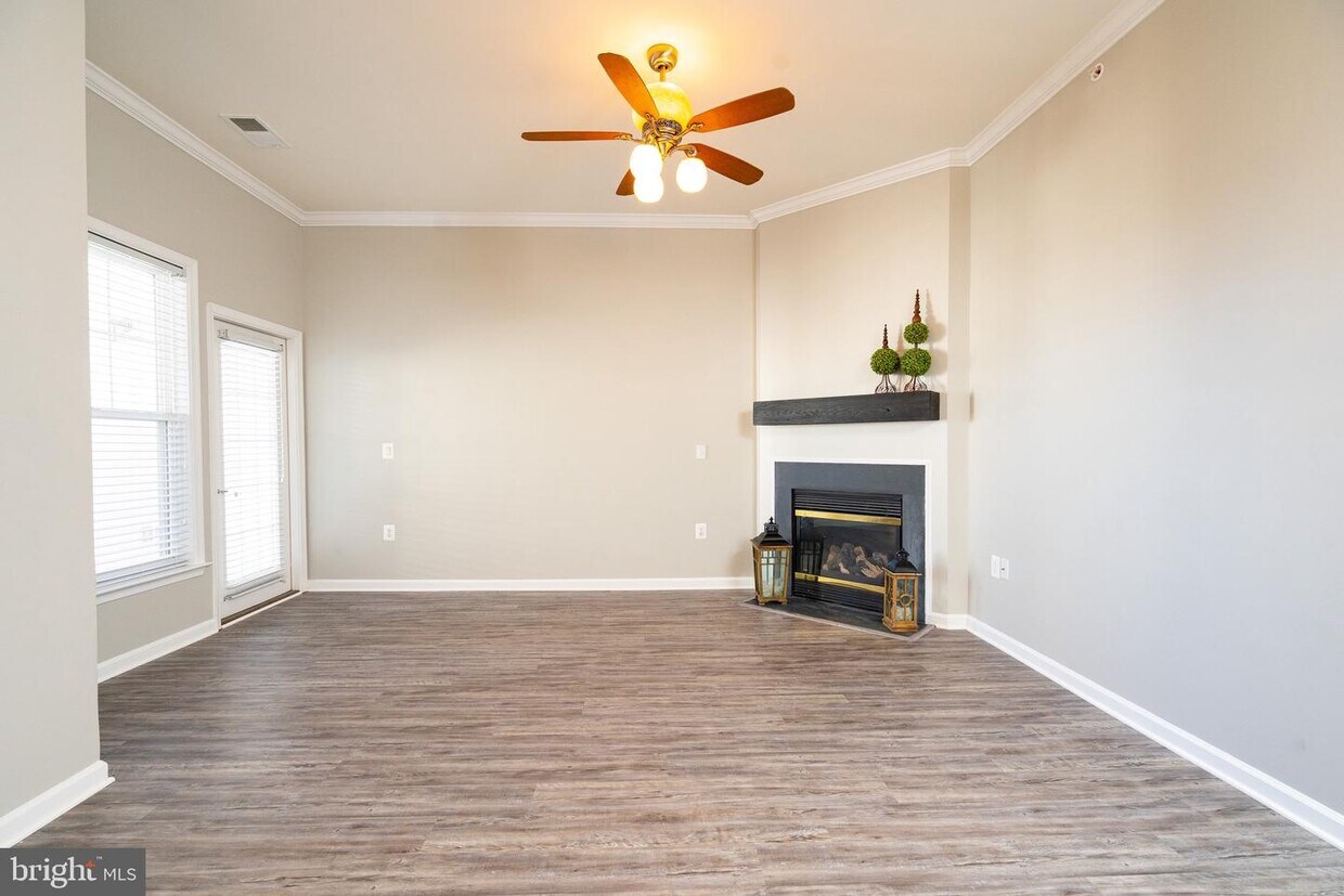 Primary Photo - 3820 Lightfoot St
