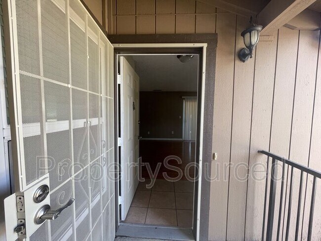 Foto del edificio - 456 Cherry Ln