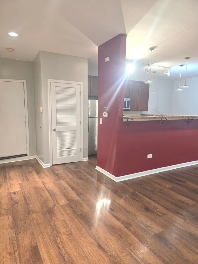 Foto del edificio - 736 S Kedzie Ave