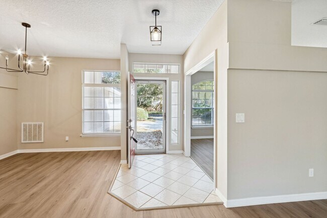 Foto del edificio - Central Island, 4 Bedroom + Office