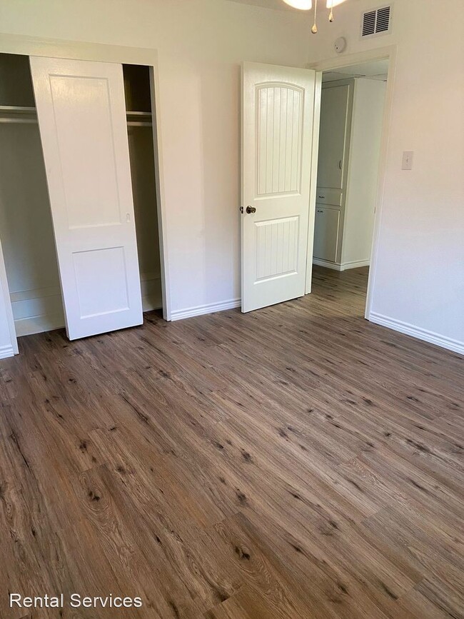 Building Photo - 3 br, 1 bath House - 716 Port Neches Avenue