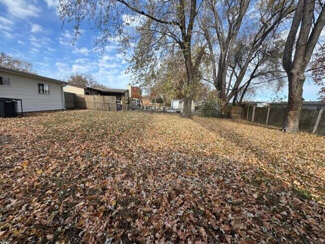 Building Photo - 1630 Kay Dr