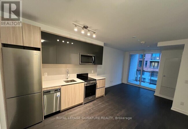 Photo du bâtiment - 3100-3100 Keele St