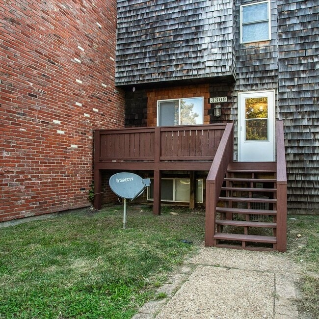 Building Photo - 3305 Bridge Manor Dr